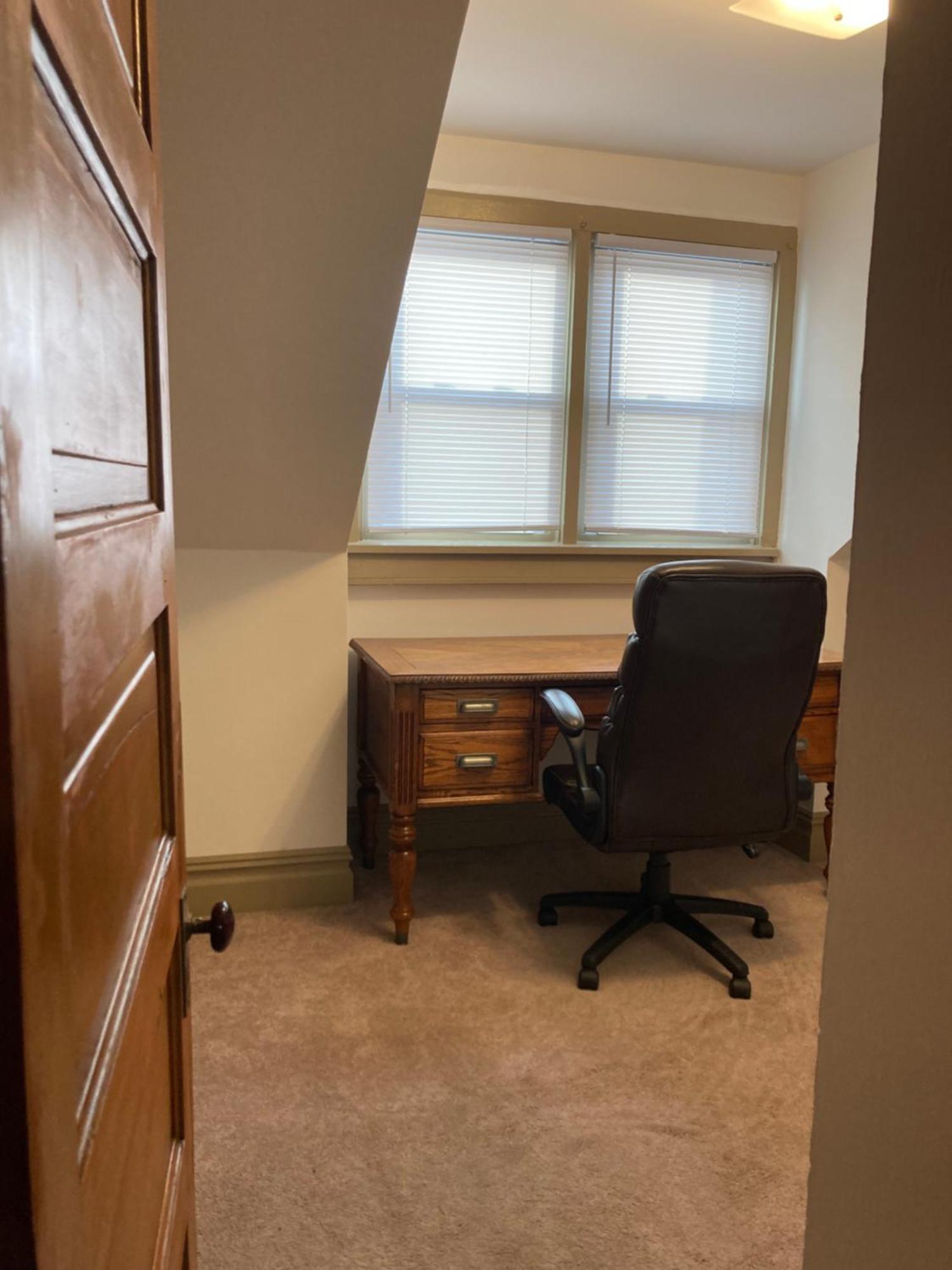 Entire Close To Events - Kid Friendly - Designated Dog & Cat Areas - Private Patio - Free Parking - Fireplace Pittsburgh